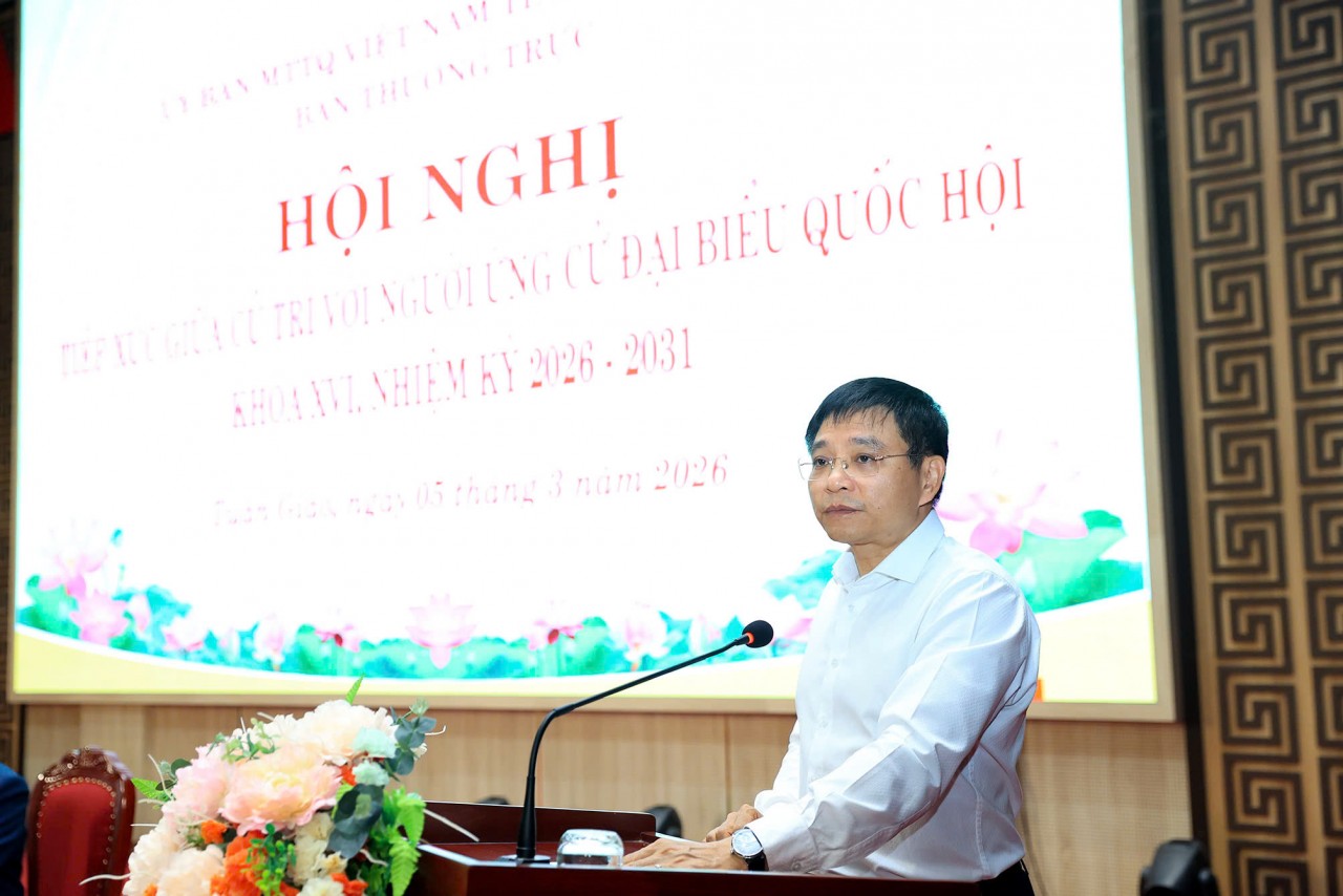 Bộ trưởng Nguyễn Văn Thắng và các ứng viên Đại biểu Quốc hội khóa XVI tiếp xúc cử tri tại xã Tuần Giáo, tỉnh Điện Biên