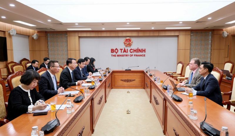 Hoàn thiện khung pháp lý để thu hút nhà đầu tư vào thị trường tài chính Việt Nam