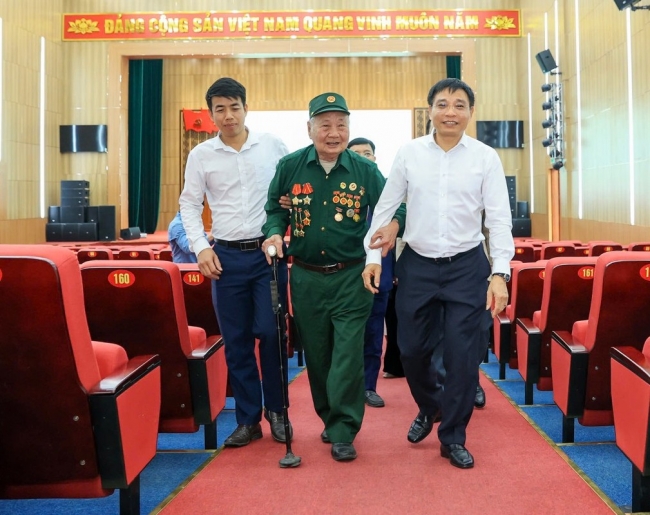 Bộ trưởng Nguyễn Văn Thắng: Tiếp tục nỗ lực, đồng hành cùng sự phát triển của Đảng bộ, chính quyền và nhân dân Điện Biên