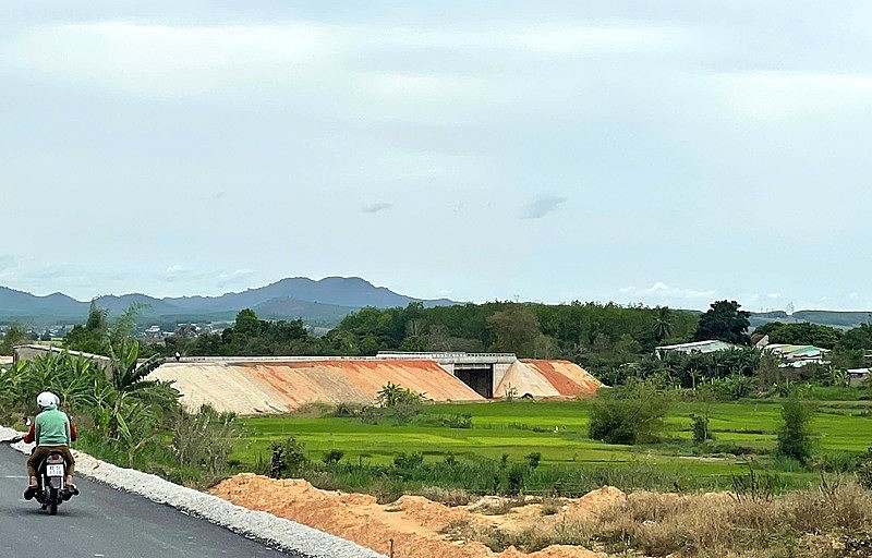 Giải ngân vốn đầu tư công thấp, Quảng Ngãi tập trung tháo gỡ “nút thắt”