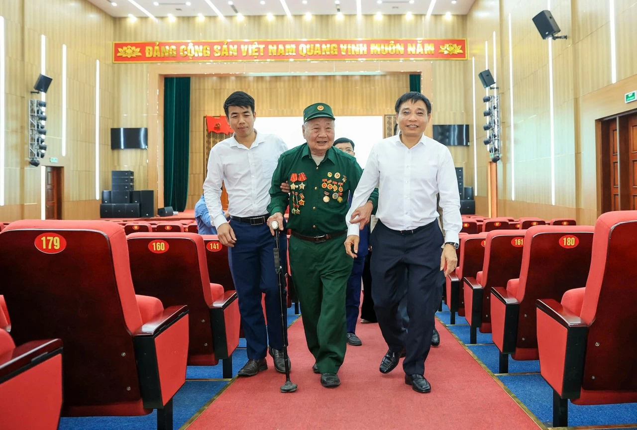 Tiếp tục nỗ lực, đồng hành cùng sự phát triển của đảng bộ, chính quyền và nhân dân Điện Biên Tiếp tục nỗ lực, đồng hành cùng sự phát triển của đảng bộ, chính quyền và nhân dân Điện Biên