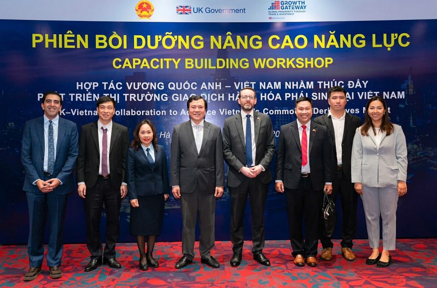 Vương quốc Anh hỗ trợ Việt Nam phát triển thị trường hàng hóa và phái sinh theo chuẩn mực quốc tế