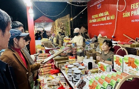 "Đòn bẩy" đưa hàng hoá Hà Nội bứt phá trong kỷ nguyên kinh tế xanh và kinh tế số