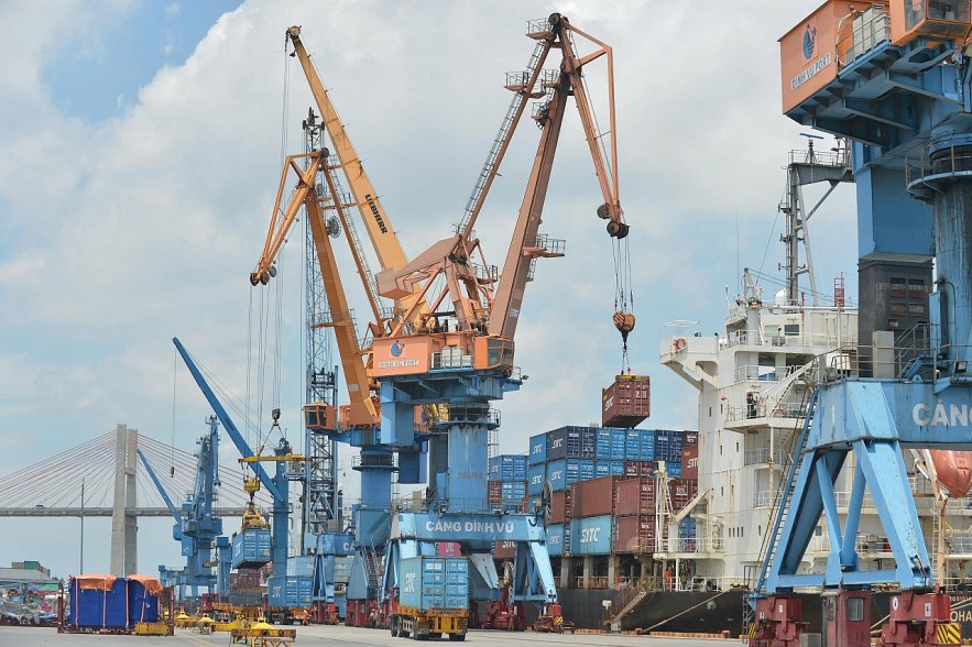 Cải cách thể chế thực chất, củng cố nền tảng vĩ mô Cải cách thể chế thực chất, củng cố nền tảng vĩ mô