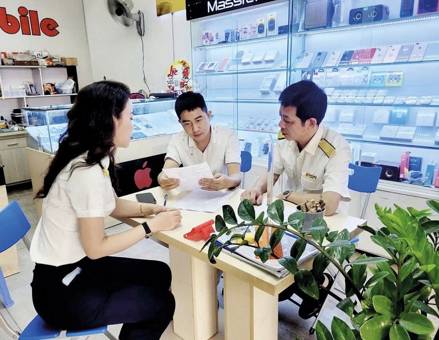 Hộ kinh doanh từ chối nhận thanh toán chuyển khoản “lợi ngắn - hại dài”