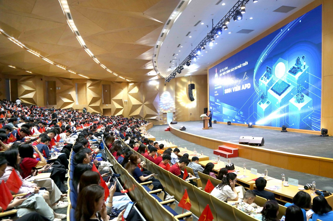 Một ngày là sinh viên Học viện Chính sách và phát triển năm 2026