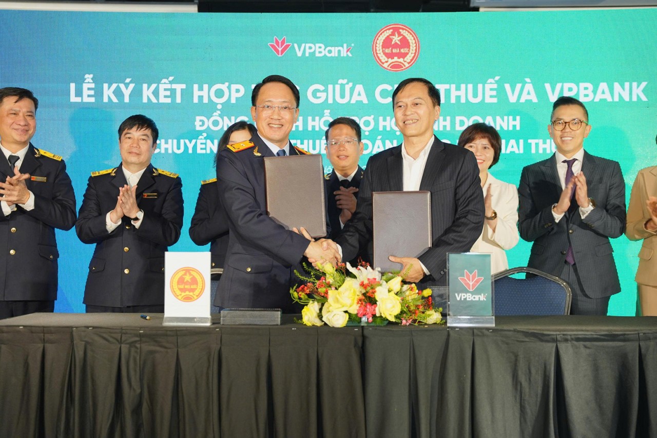 Cục Thuế và VPBank đồng hành hỗ trợ hộ kinh doanh chuyển đổi từ thuế khoán sang kê khai