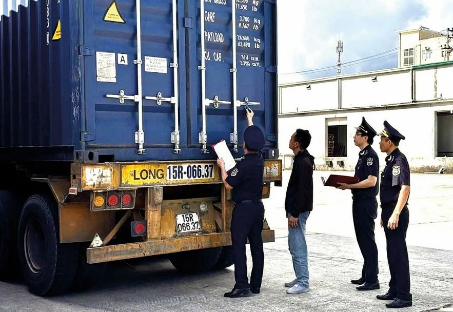 Tạo thuận lợi thương mại,  thu ngân sách khởi sắc