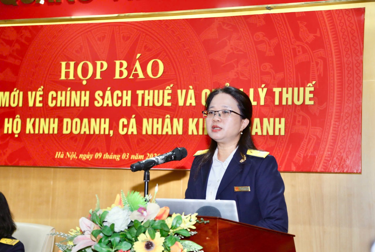 Ngành Thuế tiếp tục triển khai chiến dịch 15 ngày hỗ trợ hộ kinh doanh Ngành Thuế tiếp tục triển khai chiến dịch 15 ngày hỗ trợ hộ kinh doanh trong kê khai, nộp thuế