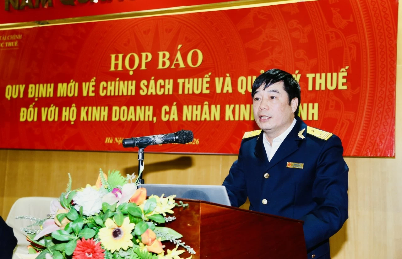 Ngành Thuế tiếp tục triển khai chiến dịch 15 ngày hỗ trợ hộ kinh doanh Ngành Thuế tiếp tục triển khai chiến dịch 15 ngày hỗ trợ hộ kinh doanh trong kê khai, nộp thuế
