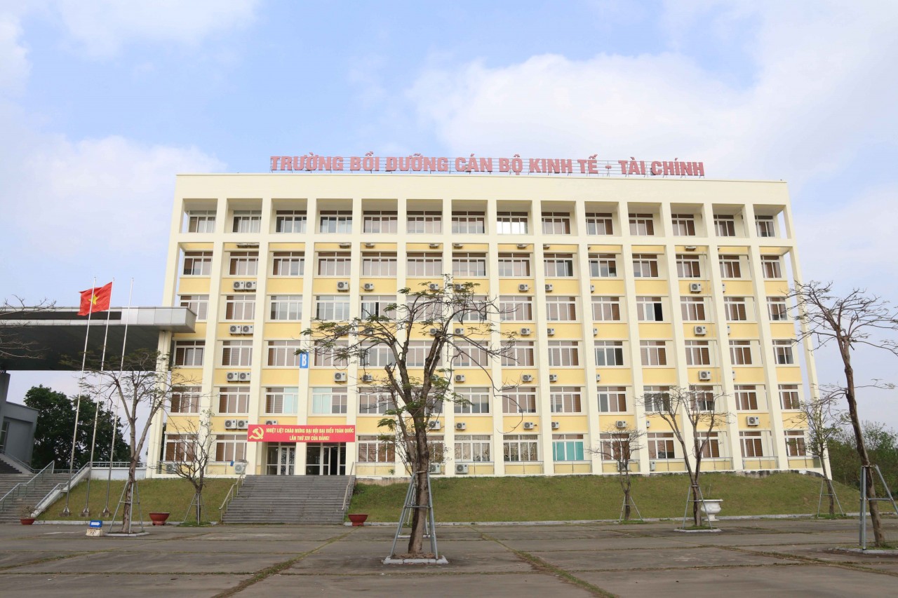 Tổ chức lớp bồi dưỡng về báo cáo quyết toán và kiểm tra sau thông quan