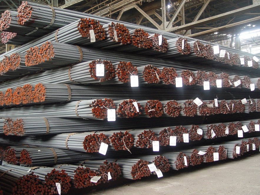 Ngày 12/3: Giá thép thu hẹp đà giảm, quặng tiếp đà tăng