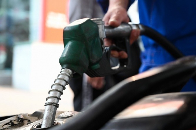 tu 22 gio 00 phut ngay 123 gia xang dau duoc dieu chinh tang giam dan xen