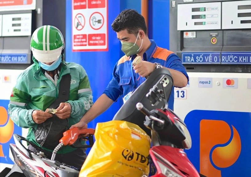 Ngày 14/3, tiếp tục giữ nguyên giá xăng dầu và chi Quỹ bình ổn giá