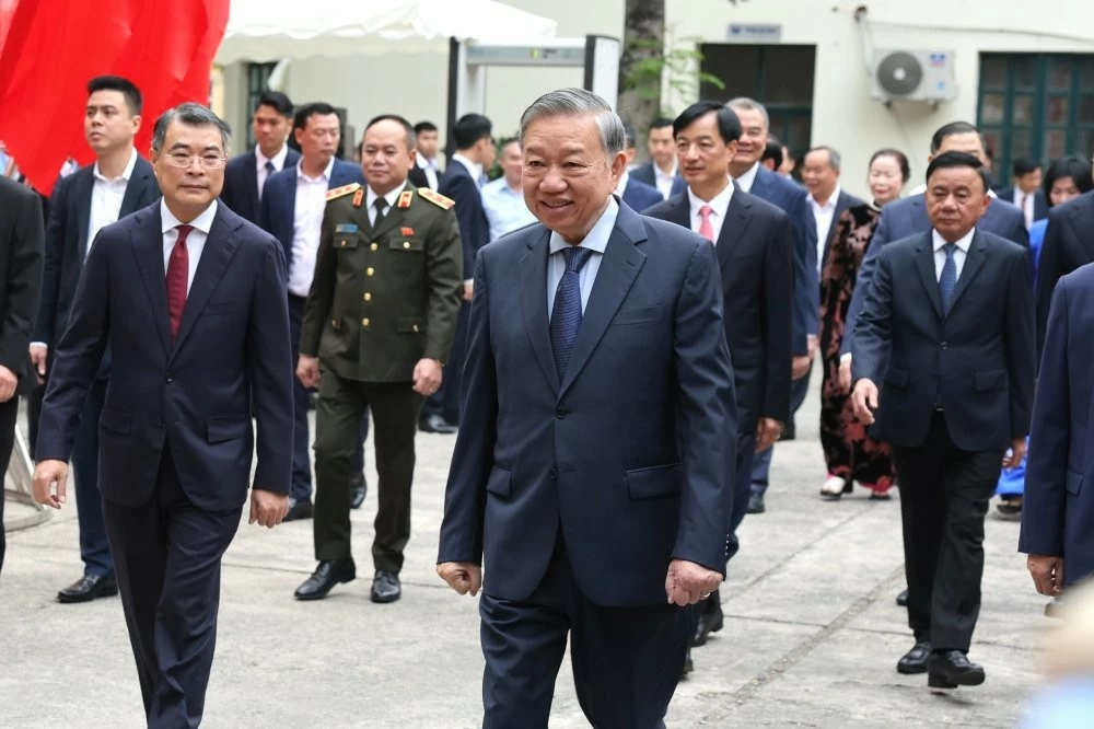 Ngày hội non sông: Tổng Bí Thư Tô Lâm và các lãnh đạo Đảng, Nhà nước cùng gần 79 triệu cử tri tham gia bầu cử