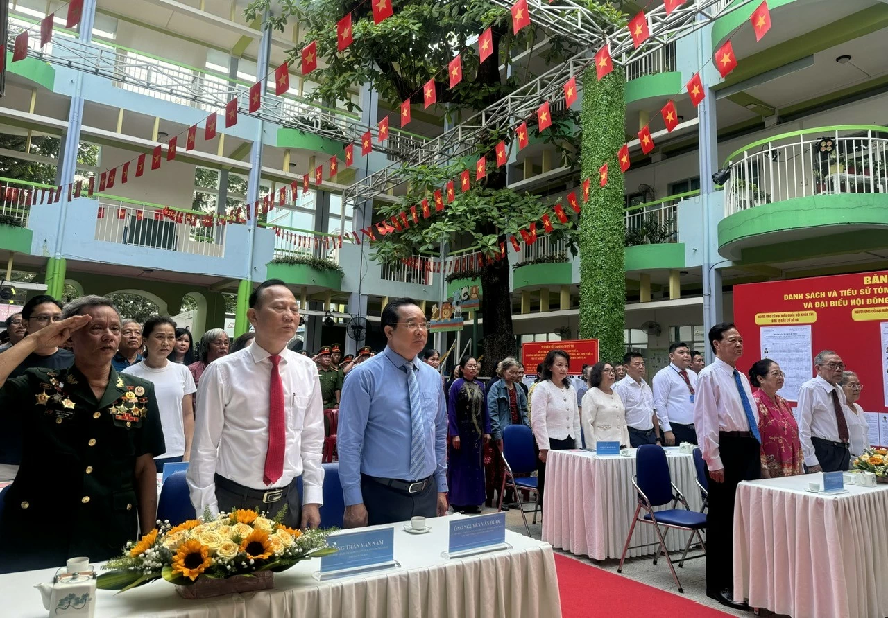 Ngày hội bầu cử tại TP.Hồ Chí Minh: Hơn 13% cử tri đã tham gia bỏ phiếu sau 2 giờ khai mạc