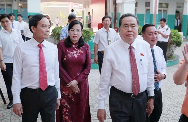 Chủ tịch Quốc hội Trần Thanh Mẫn tham dự, bỏ phiếu bầu cử tại xã Hóc Môn, TP.Hồ Chí Minh