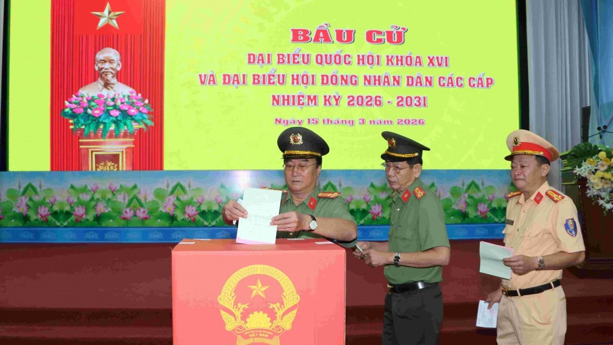 Cà Mau: Điểm bầu cử nơi cực Nam Tổ quốc tưng bừng không khí ngày hội