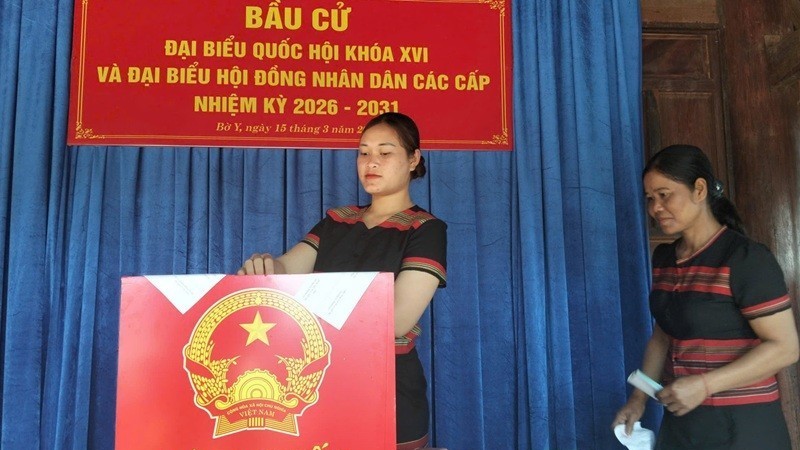 Cử tri vùng biên giới và đặc khu ở Quảng Ngãi hân hoan tham gia ngày hội bầu cử