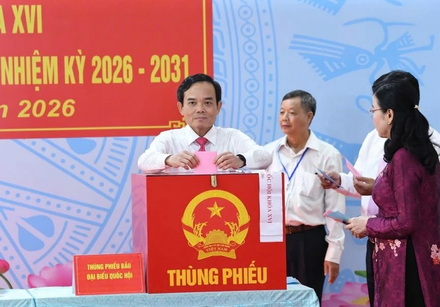 Chùm ảnh: Các đồng chí lãnh đạo Đảng, Nhà nước thực hiện quyền cử tri- Ảnh 27. Chùm ảnh: Các đồng chí lãnh đạo Đảng, Nhà nước thực hiện quyền cử tri- Ảnh 27.