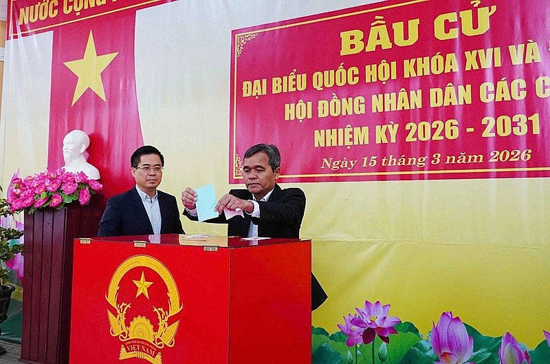 Cử tri vùng biên giới và đặc khu ở Quảng Ngãi hân hoan tham gia ngày hội bầu cử Cử tri vùng biên giới và đặc khu ở Quảng Ngãi hân hoan tham gia ngày hội bầu cử