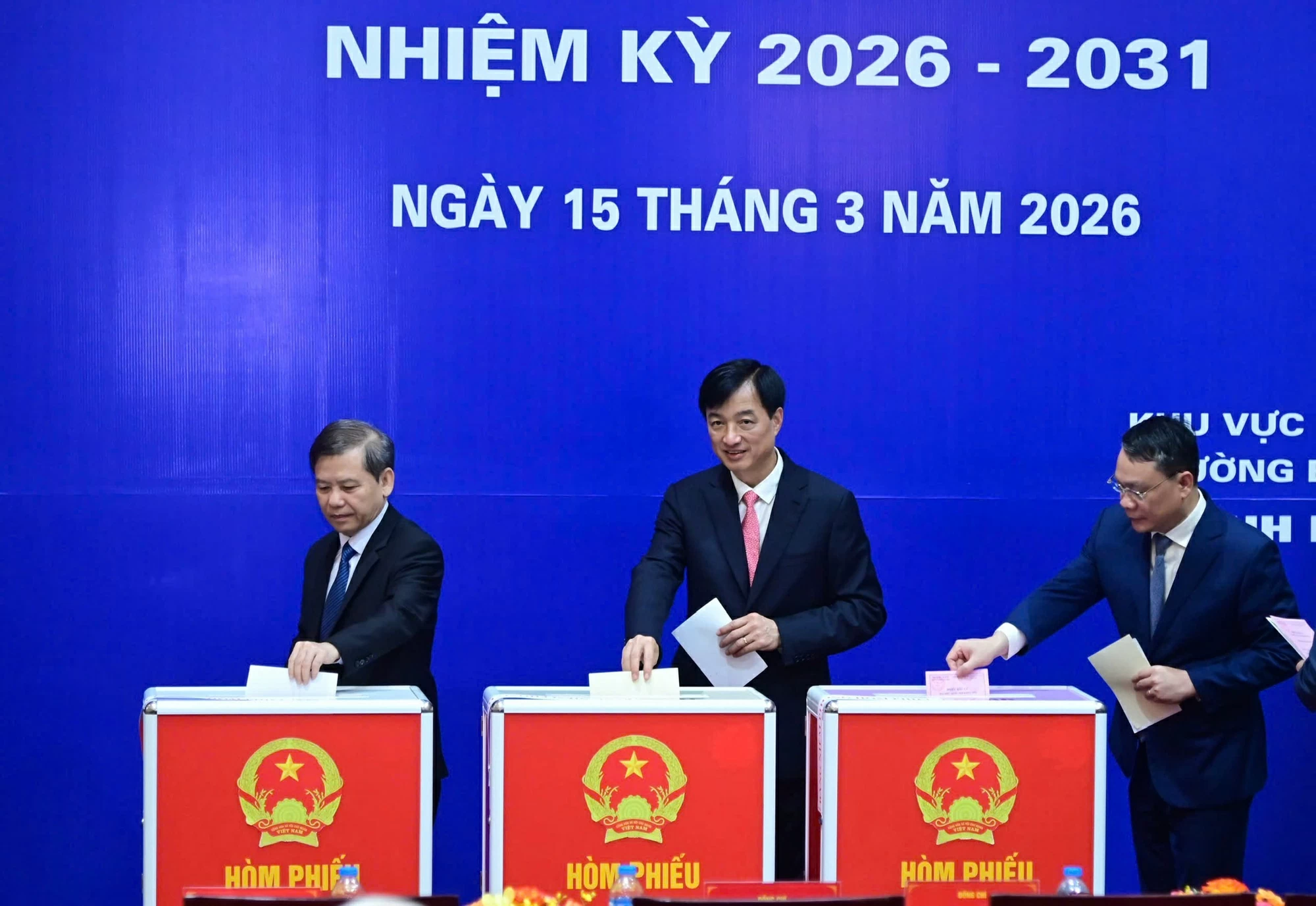 Chùm ảnh: Các đồng chí lãnh đạo Đảng, Nhà nước thực hiện quyền cử tri- Ảnh 26. Chùm ảnh: Các đồng chí lãnh đạo Đảng, Nhà nước thực hiện quyền cử tri- Ảnh 26.