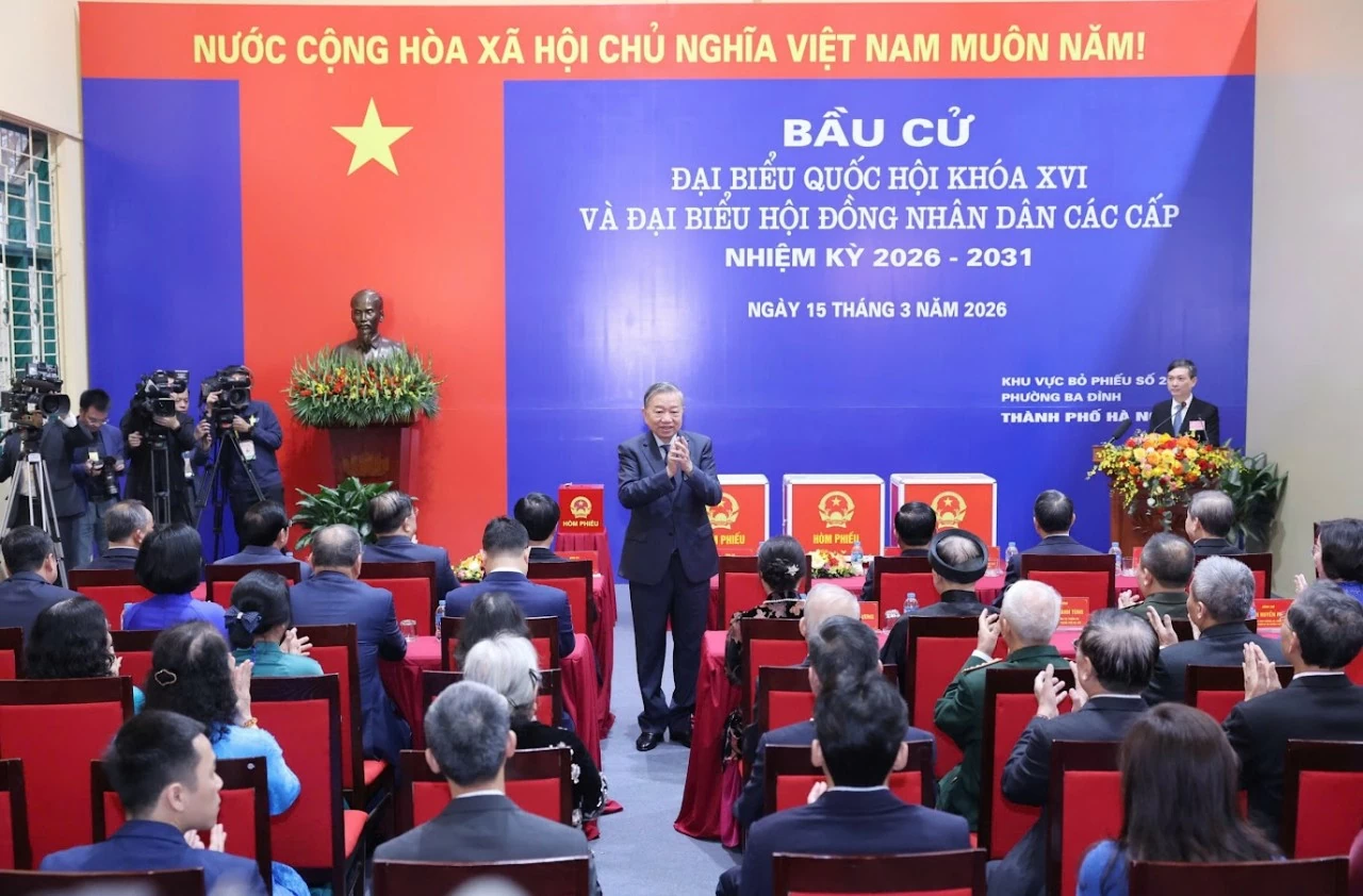 Bí thư Thành ủy Hà Nội dự lễ khai mạc và bỏ phiếu bầu cử tại phường Ba Đình Bí thư Thành ủy Hà Nội dự lễ khai mạc và bỏ phiếu bầu cử tại phường Ba Đình