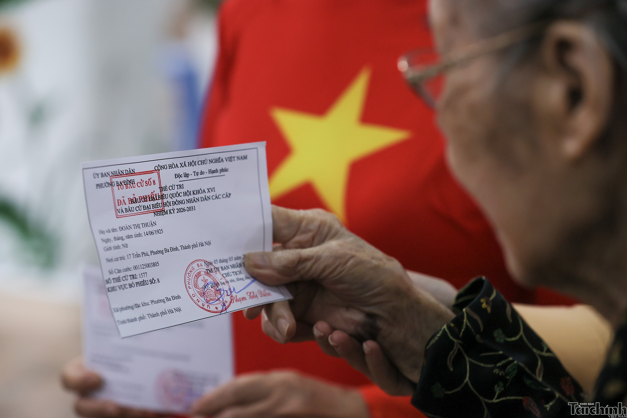 Cụ bà 101 tuổi và niềm tin vào lá phiếu của cử tri Cụ bà 101 tuổi và niềm tin vào lá phiếu của cử tri