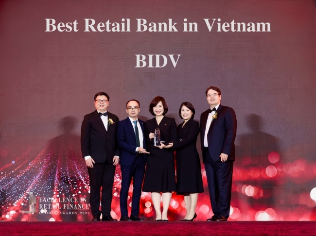 BIDV viết tiếp thập kỷ dẫn đầu với cú đúp giải thưởng "Ngân hàng Bán lẻ tốt nhất Việt Nam" và "Sản phẩm tiền gửi tốt nhất châu Á - Thái Bình Dương"