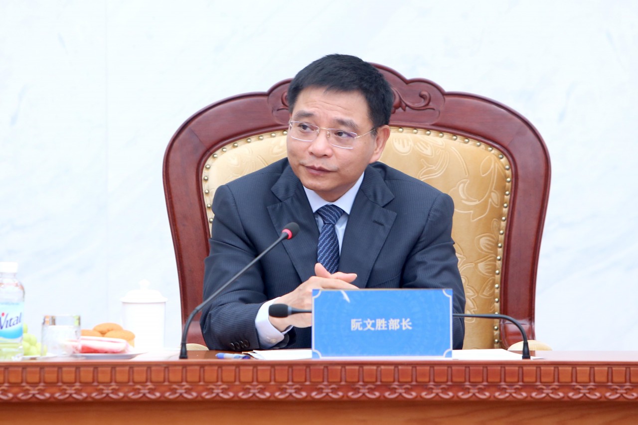 Bộ trưởng Bộ Tài chính Nguyễn Văn Thắng tiếp Tổng Giám đốc Ngân hàng ICBC Lưu Tuấn Bộ trưởng Bộ Tài chính Nguyễn Văn Thắng tiếp Tổng Giám đốc Ngân hàng ICBC Lưu Tuấn