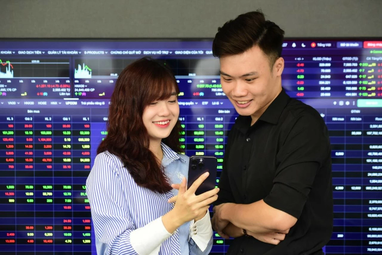 Chứng khoán ngày 18/3: VN-Index giằng co tăng nhẹ, xu hướng vẫn chưa rõ ràng Chứng khoán ngày 18/3: VN-Index giằng co tăng nhẹ, xu hướng vẫn chưa rõ ràng