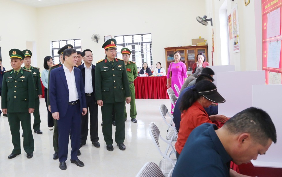 Chủ tịch tỉnh Quảng Ninh trúng cử đại biểu Hội đồng nhân dân tỉnh với tỷ lệ phiếu bầu 99,03%