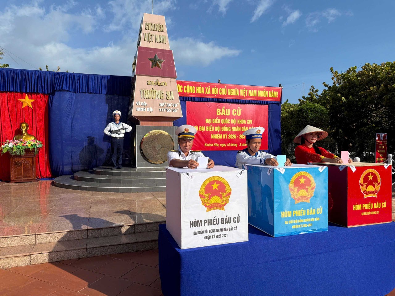 Ngày hội non sông và trọng trách trước Nhân dân