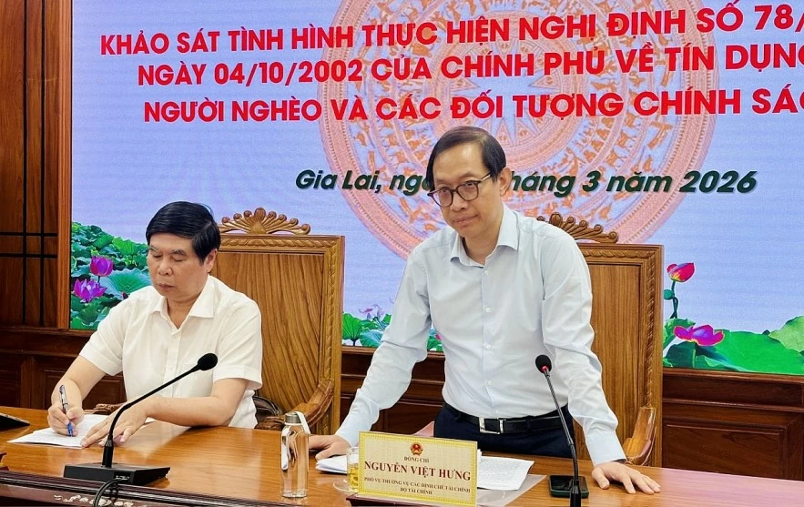 Đoàn khảo sát Trung ương do đồng chí Nguyễn Việt Hưng – Phó Vụ trưởng Vụ Các định chế tài chính (Bộ Tài chính). Ảnh: Ngọc Minh.