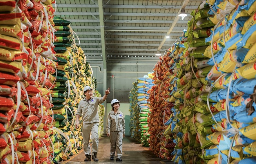 undefined Nhà máy Đạm Phú Mỹ vận hành tối đa công suất, đảm bảo nguồn cung phân bón và sẵn sàng tận dụng cơ hội xuất khẩu