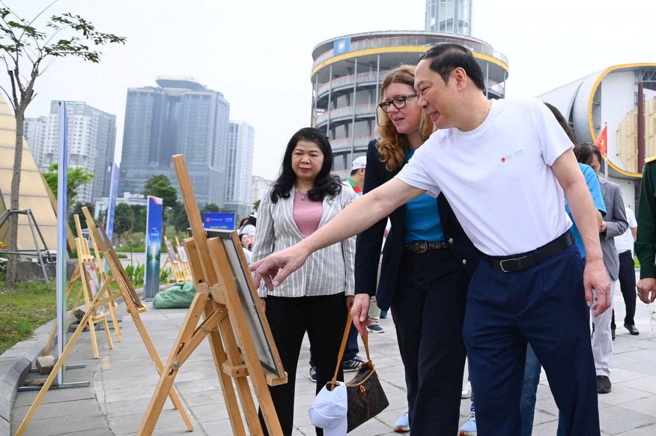 Giữ nguồn nước sạch, không khí xanh, hướng tới tương lai bền vững Giữ nguồn nước sạch, không khí xanh, hướng tới tương lai bền vững