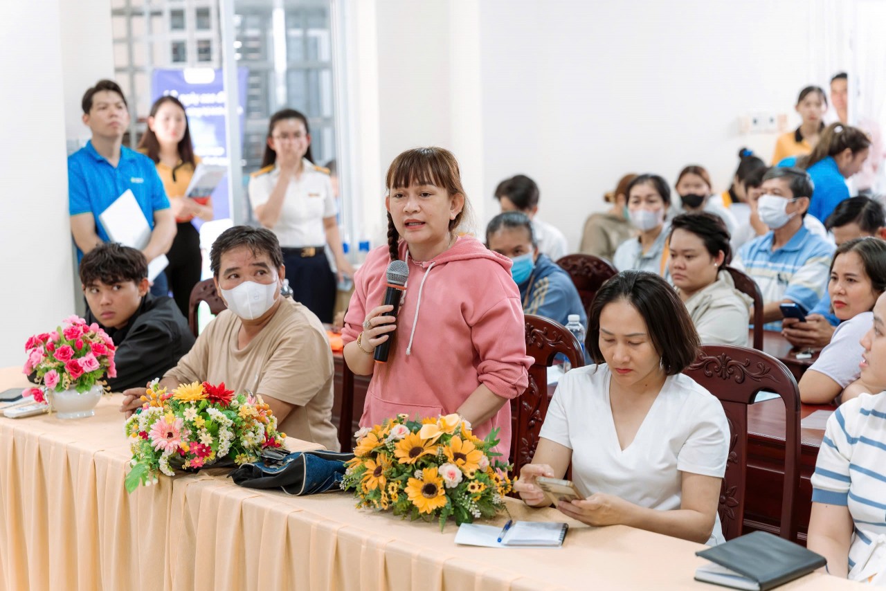 Thuế TP. Cần Thơ phát huy điểm sáng chuyển đổi từ phương pháp khoán sang kê khai Thuế TP. Cần Thơ phát huy điểm sáng chuyển đổi từ phương pháp khoán sang kê khai