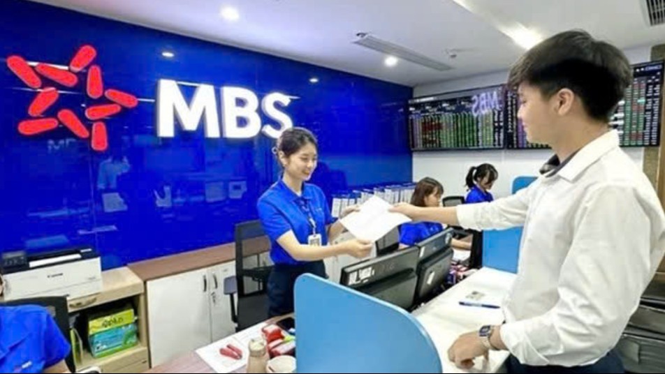 Chứng khoán MB thông báo chào bán cổ phiếu ra công chúng