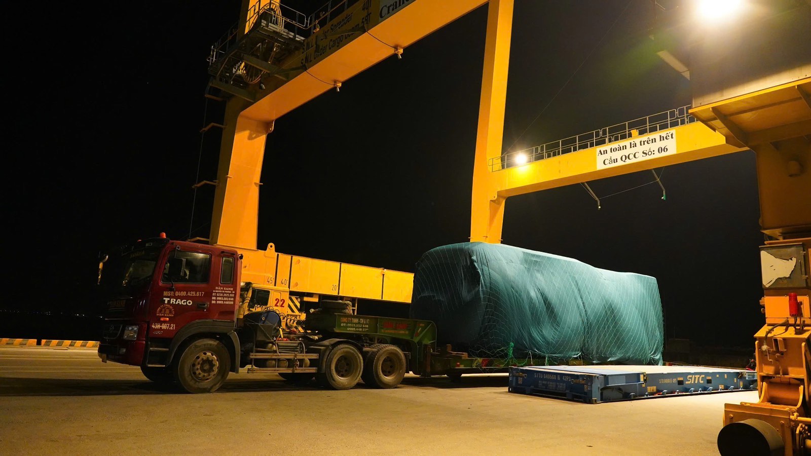 KIM LONG MOTOR xuất khẩu lô xe bus 'Made in Việt Nam' thuần điện và diesel đầu tiên sang Thái Lan- Ảnh 1.