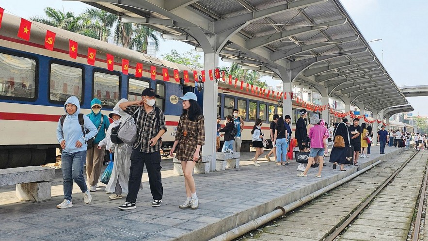 Ngành đường sắt tăng chuyến phục vụ Giỗ Tổ và lễ 30/4 - 1/5 Ngành đường sắt tăng chuyến phục vụ Giỗ Tổ và lễ 30/4 - 1/5