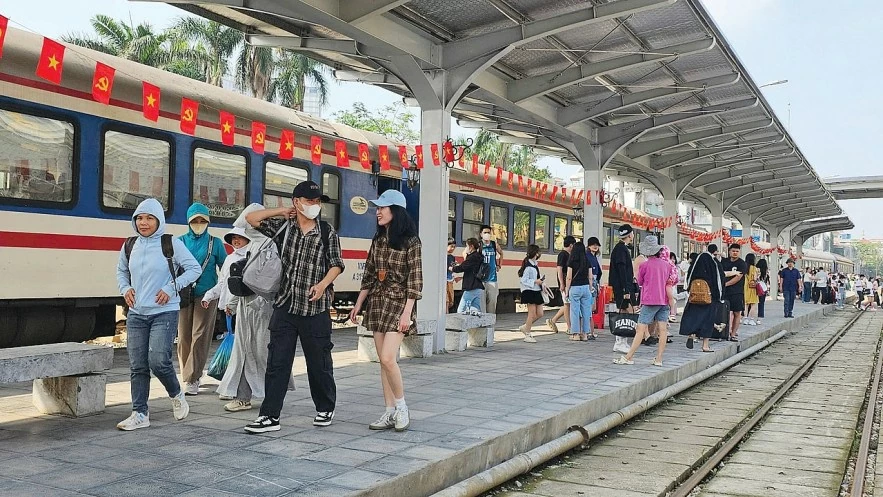 Ngành đường sắt tăng chuyến phục vụ Giỗ Tổ và lễ 30/4 - 1/5 Ngành đường sắt tăng chuyến phục vụ Giỗ Tổ và lễ 30/4 - 1/5