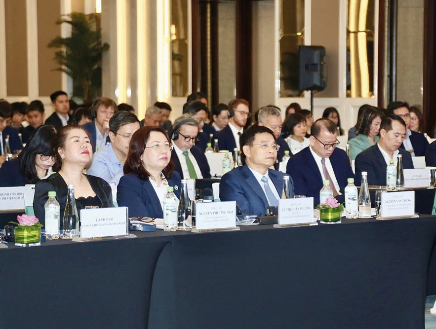 Đổi mới tư duy, cải cách mạnh mẽ để nâng tầm thị trường chứng khoán