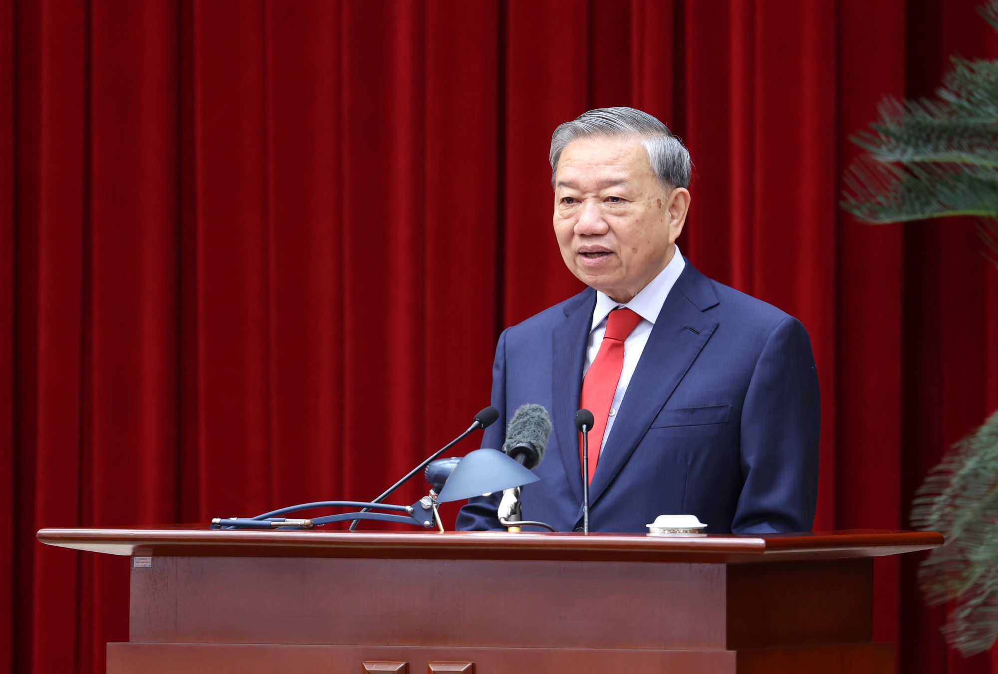 Phát biểu khai mạc của Tổng Bí thư Tô Lâm tại Hội nghị Trung ương lần thứ 2 khóa XIV- Ảnh 1. Phát biểu khai mạc của Tổng Bí thư Tô Lâm tại Hội nghị Trung ương lần thứ 2 khóa XIV- Ảnh 1.