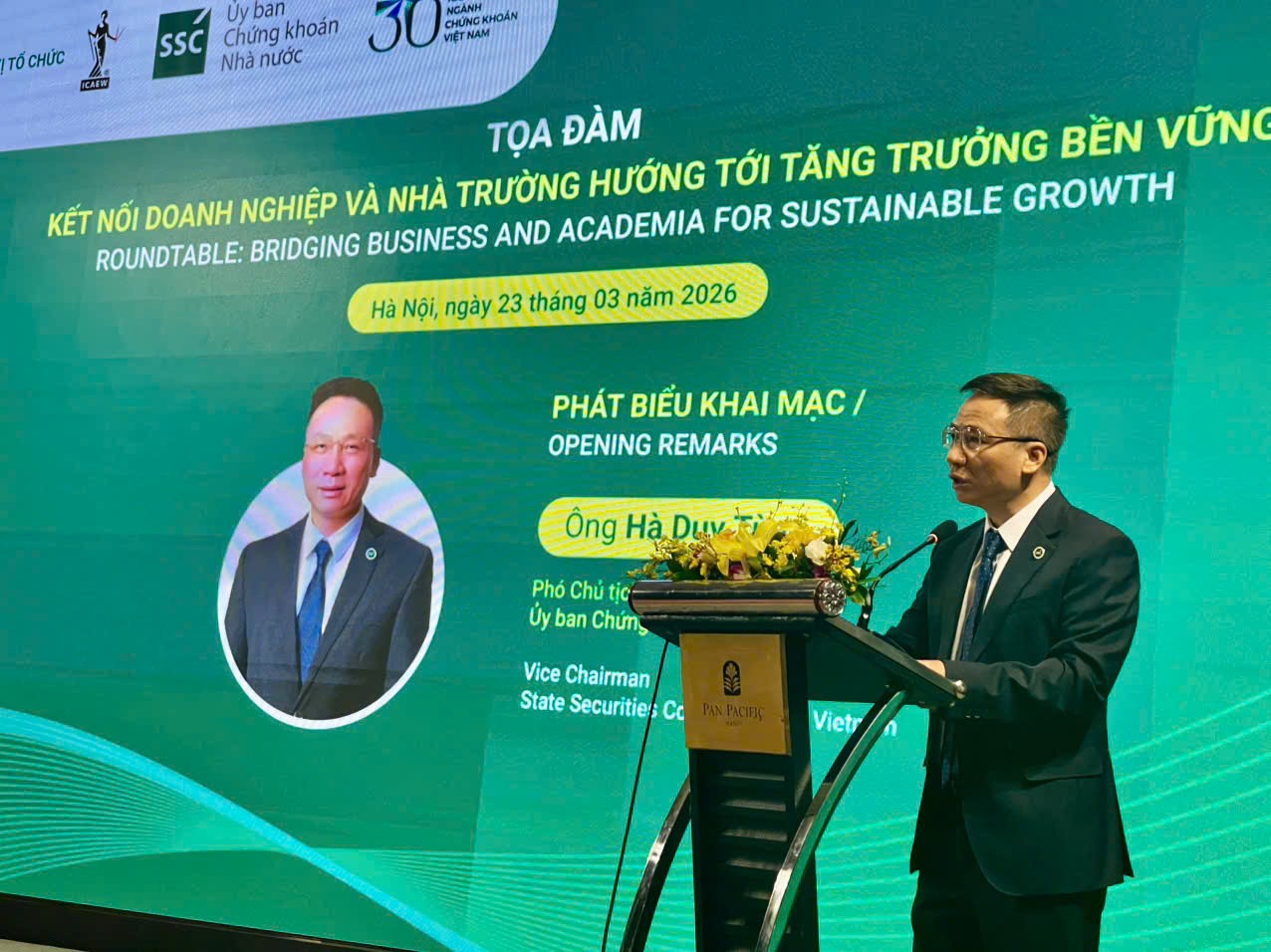 Bồi đắp nền tảng nhân lực cho tài chính xanh Bồi đắp nền tảng nhân lực cho tài chính xanh