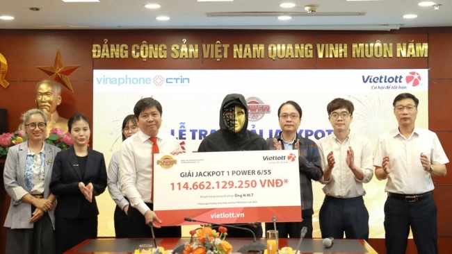 Mua vé tự chọn hàng ngày trên điện thoại, người chơi tại Tây Ninh trúng jackpot hơn 114 tỷ đồng