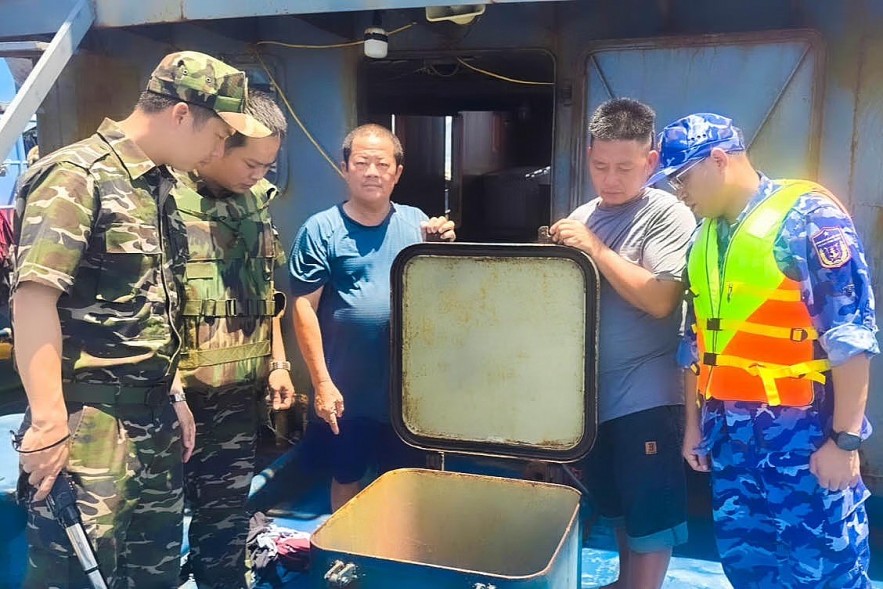 Chỉ đạo “nóng” từ Chính phủ, Hải quan tăng cường tuần tra xăng dầu toàn tuyến