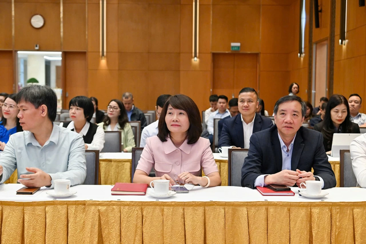 Đảng bộ Bộ Tài chính hưởng ứng "Cuộc thi chính luận về bảo vệ nền tảng tư tưởng của Đảng trong Đảng bộ Chính phủ lần thứ 2 Đảng bộ Bộ Tài chính hưởng ứng "Cuộc thi chính luận về bảo vệ nền tảng tư tưởng của Đảng trong Đảng bộ Chính phủ lần thứ 2