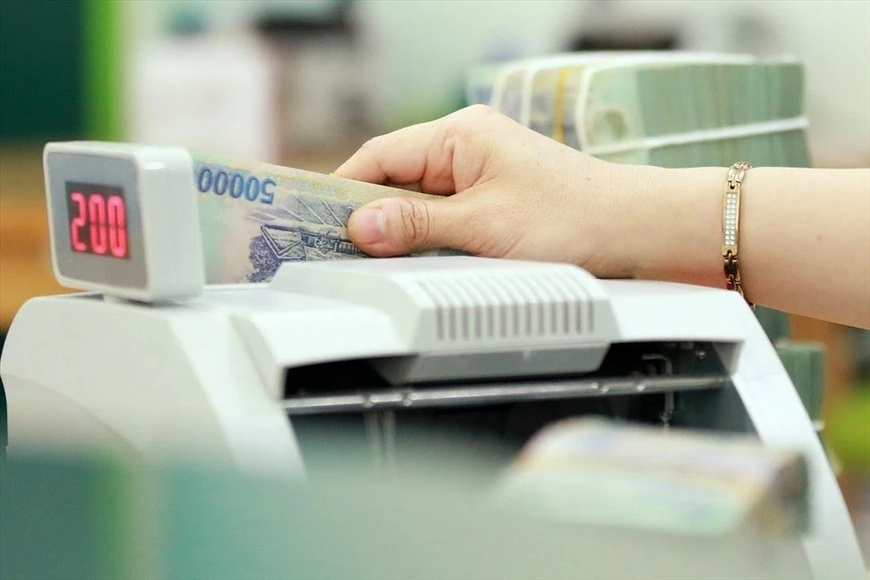 Sau cú tăng tới 300 điểm cơ bản, VDSC chỉ ra yếu tố giúp lãi suất huy động cân bằng