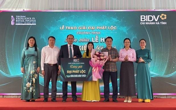 Khách hàng may mắn “đón lộc” hơn 686 triệu đồng từ BIDV