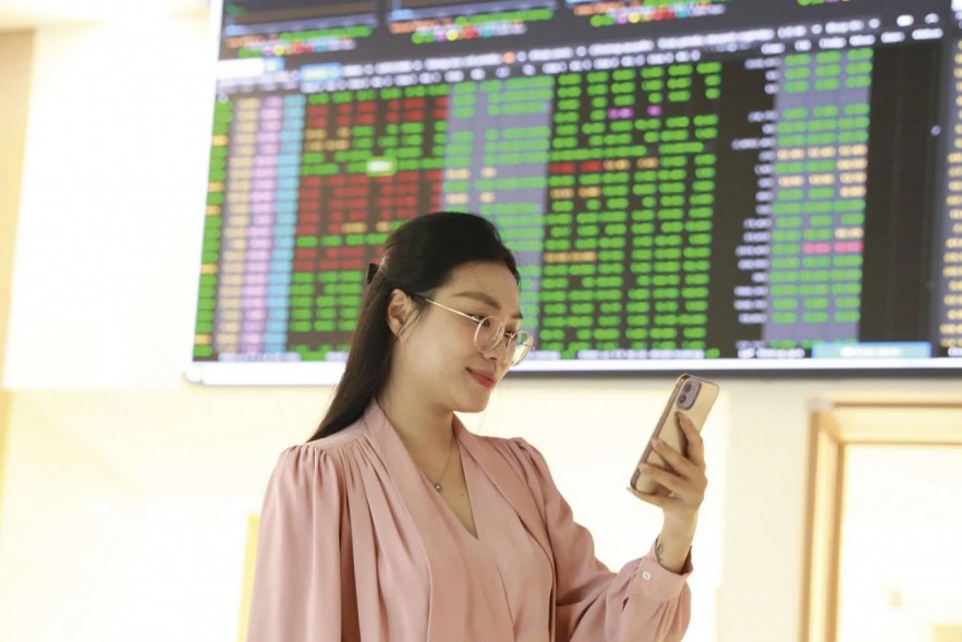 Thúc đẩy thị trường chứng khoán phát triển bền vững